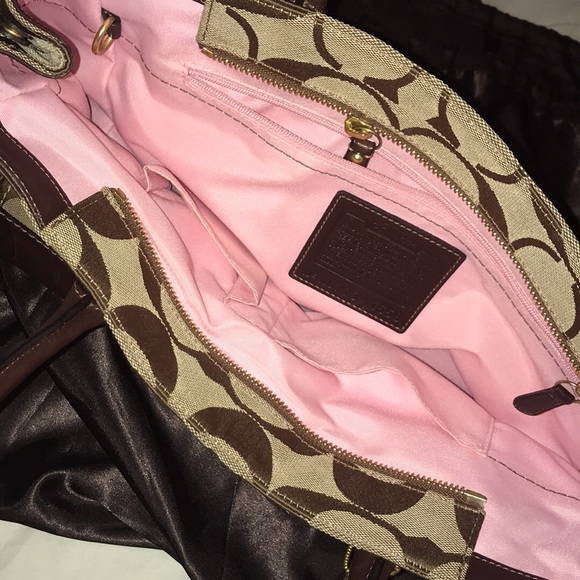 New! Coach purse - Picture 3 of 4